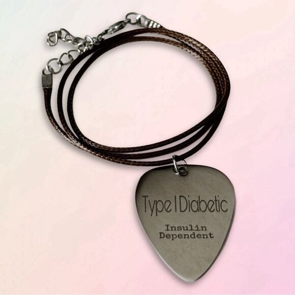 T1D Medical Alert, Guitar Pick Charm & Adjustable Rope, Unisex - Picture 10 of 10